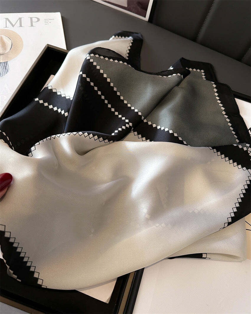 Lenço Toque de Seda Catânia 70x70cm - Estilo 14