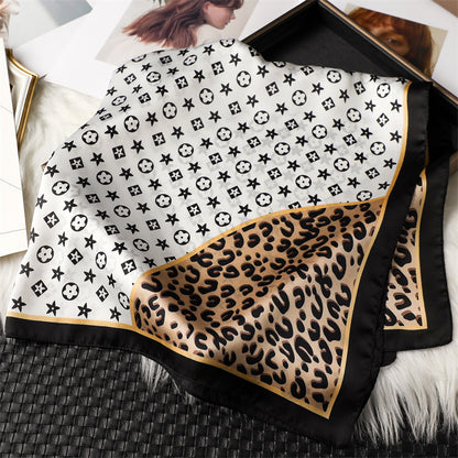 Lenço Toque de Seda Catânia 70x70cm - Estilo 55