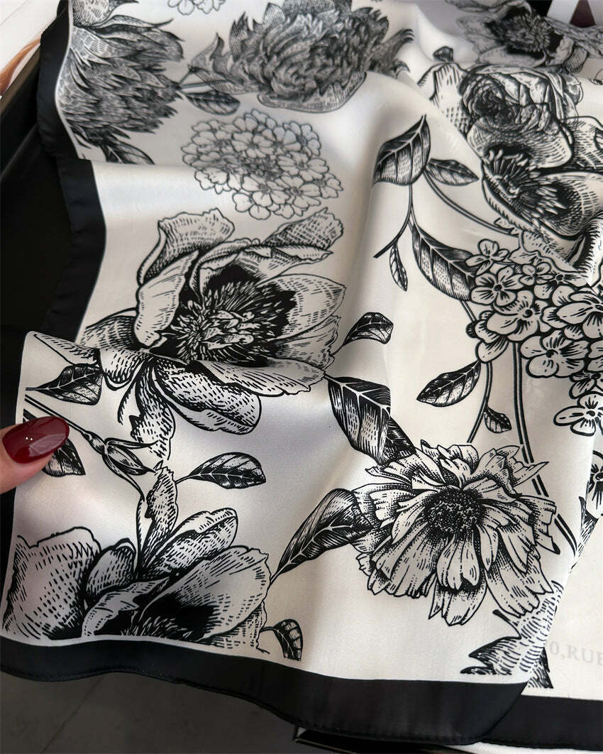 Lenço Toque de Seda Ravena 70x70cm - Estilo 36