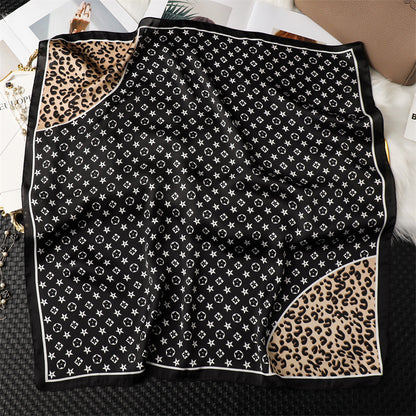 Lenço Toque de Seda Catânia 70x70cm - Estilo 54