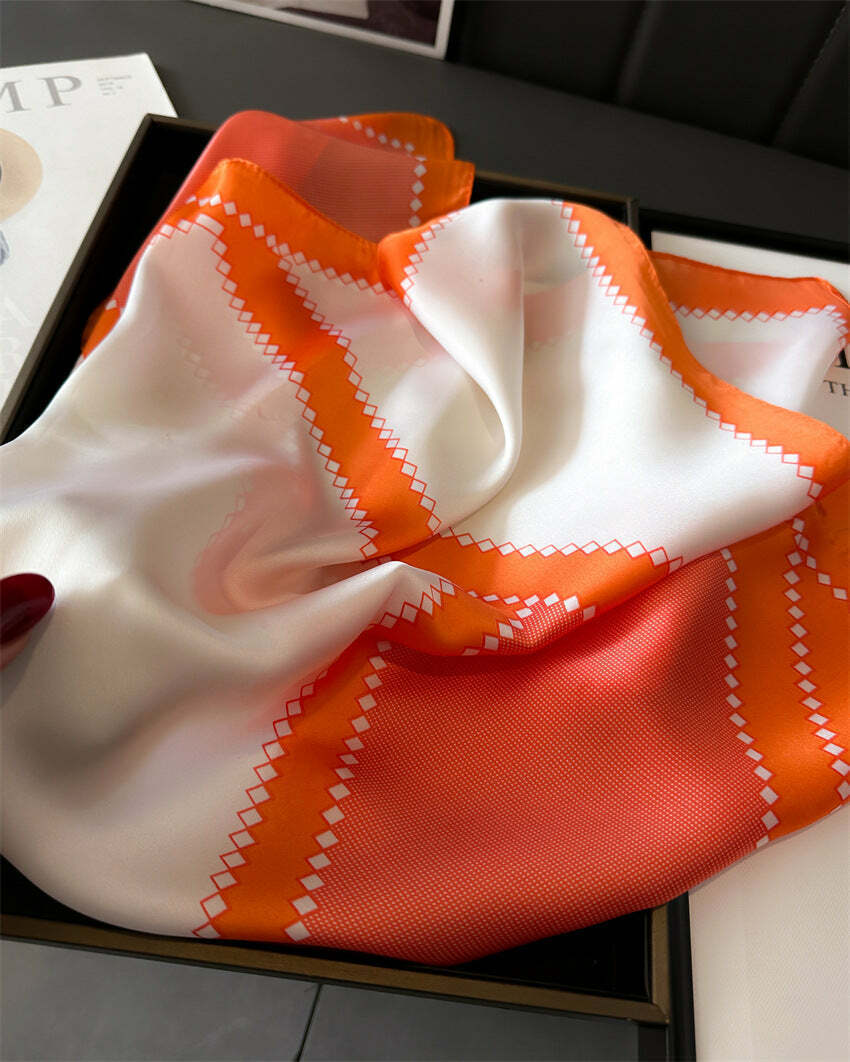 Lenço Toque de Seda Catânia 70x70cm - Estilo 59