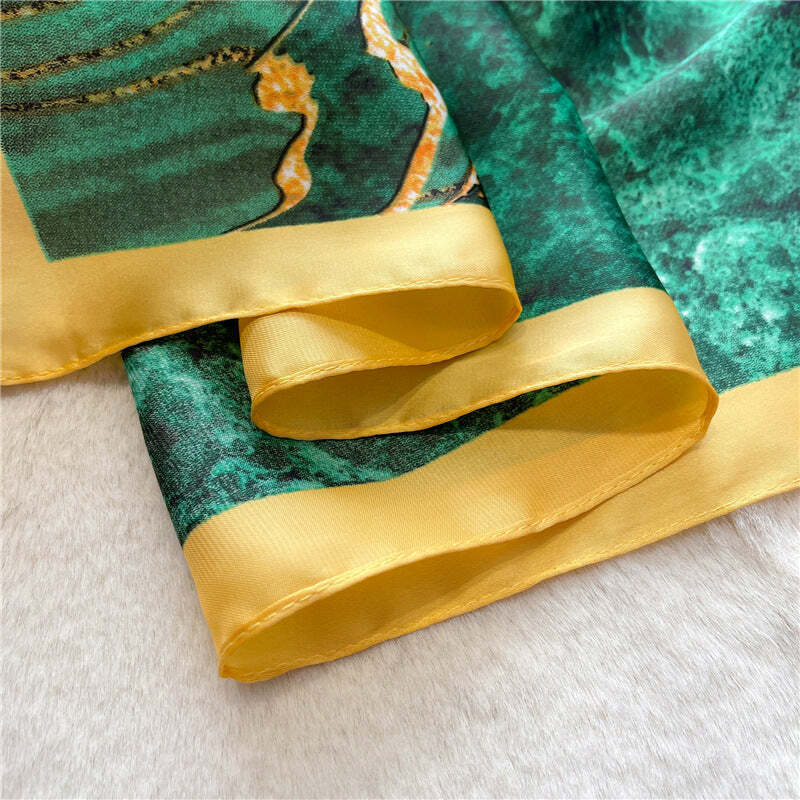 Lenço Toque de Seda Catânia 70x70cm - Estilo 43