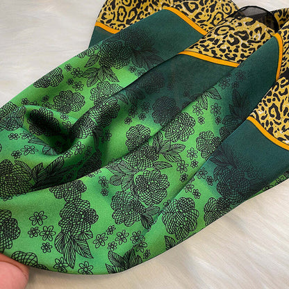 Lenço Toque de Seda Catânia 70x70cm - Estilo 26