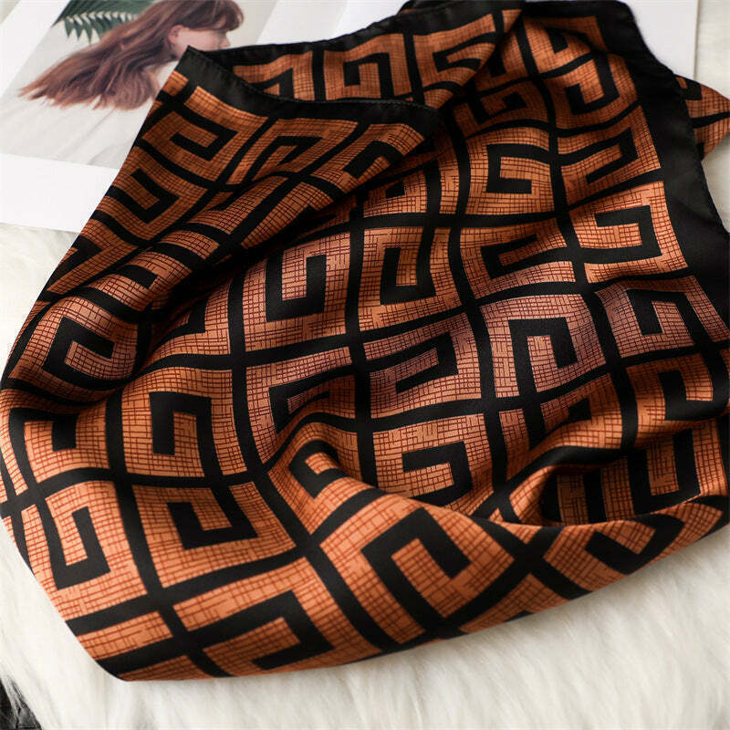 Lenço Toque de Seda Ravena 70x70cm - Estilo 40