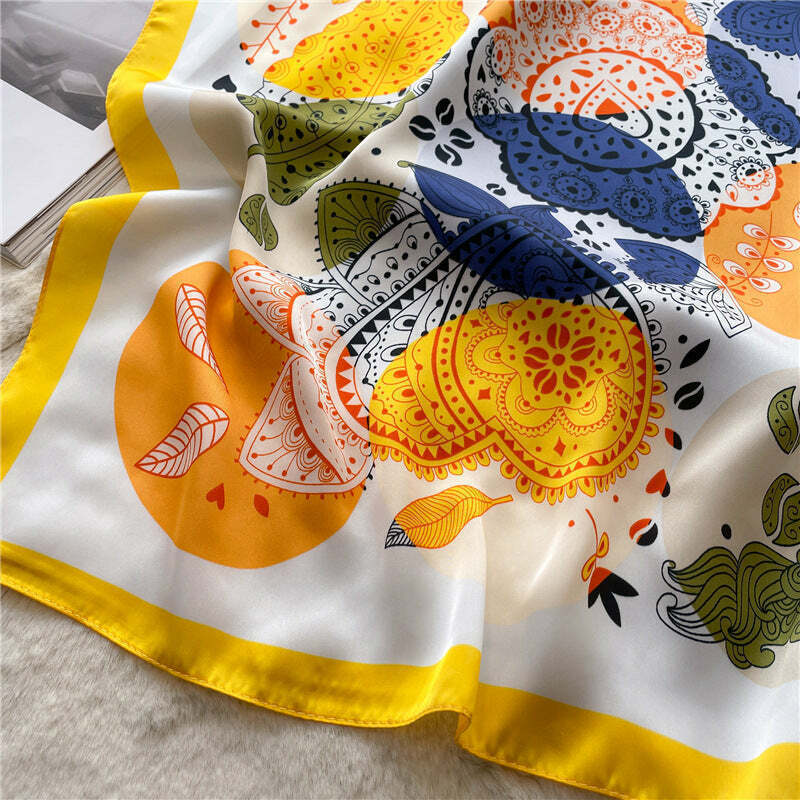 Lenço Toque de Seda Catânia 70x70cm - Estilo 34