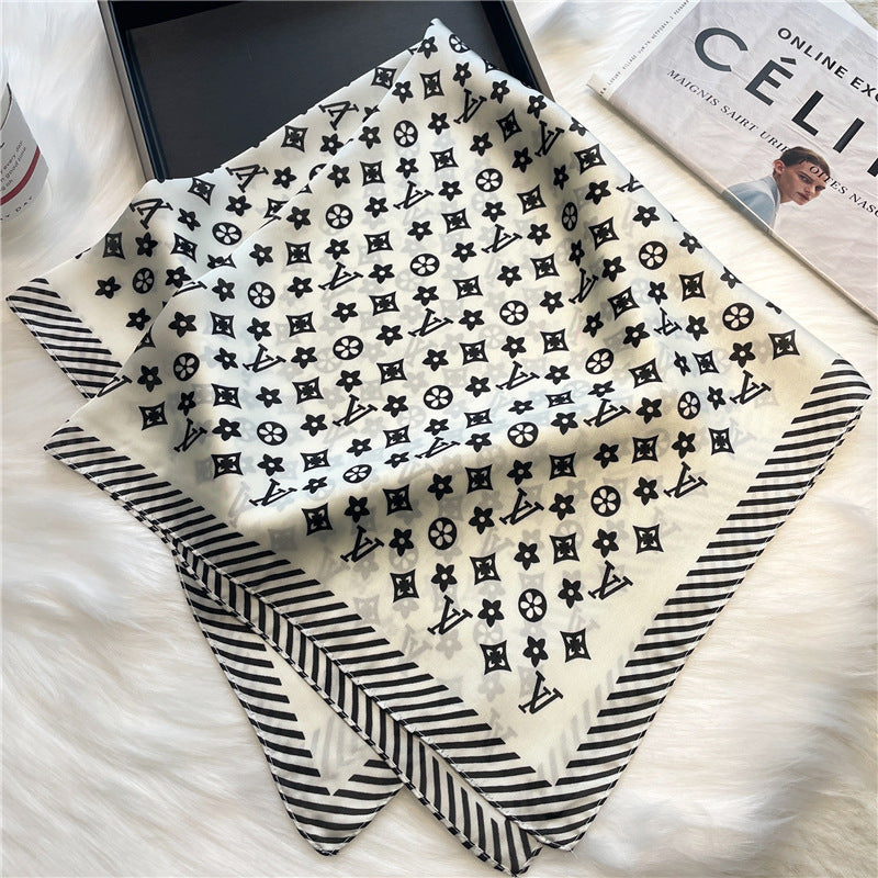 Lenço Toque de Seda Catânia 70x70cm - Estilo 15