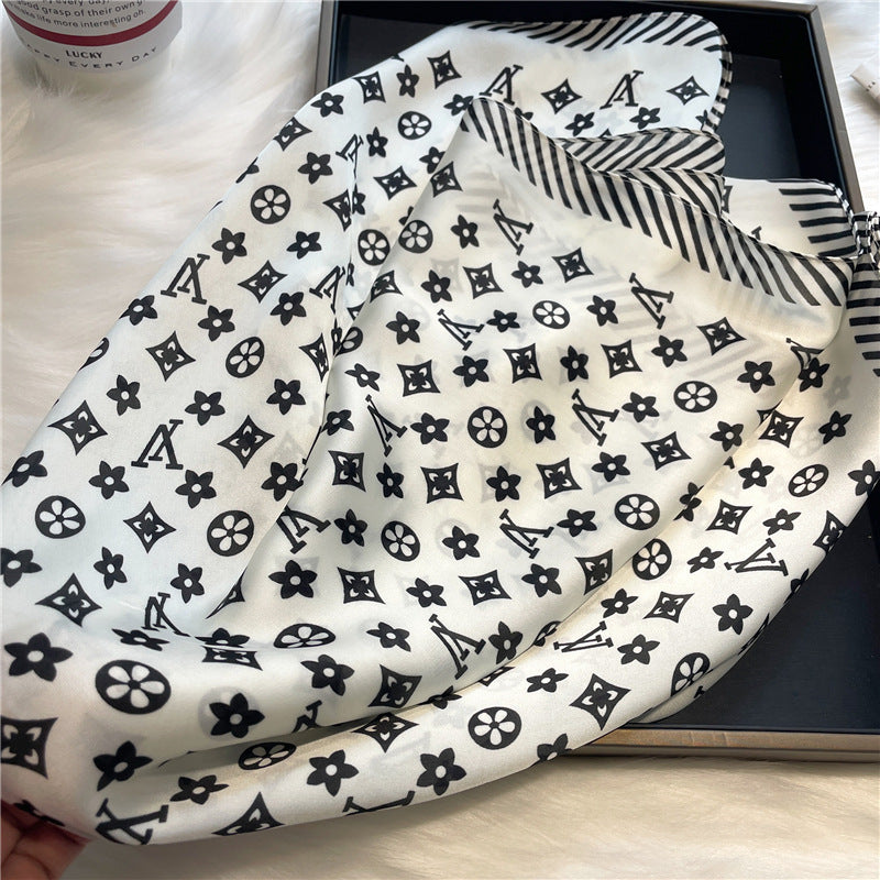 Lenço Toque de Seda Catânia 70x70cm - Estilo 15