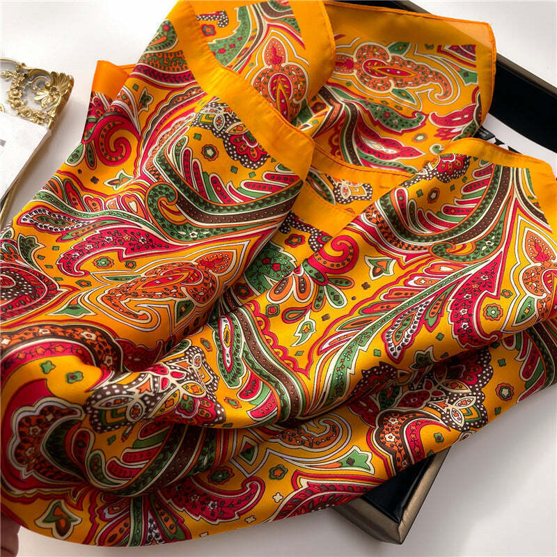 Lenço Toque de Seda Catânia 70x70cm - Estilo 7