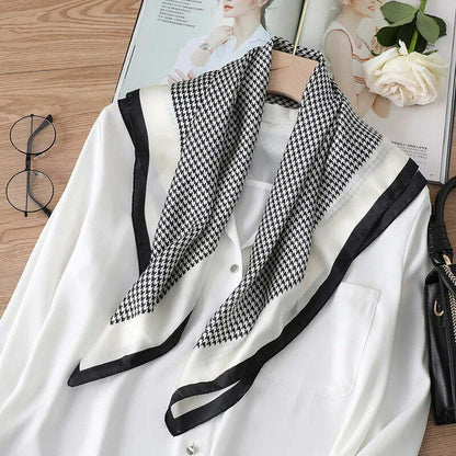 Lenço Toque de Seda Catânia 70x70cm - Estilo 17