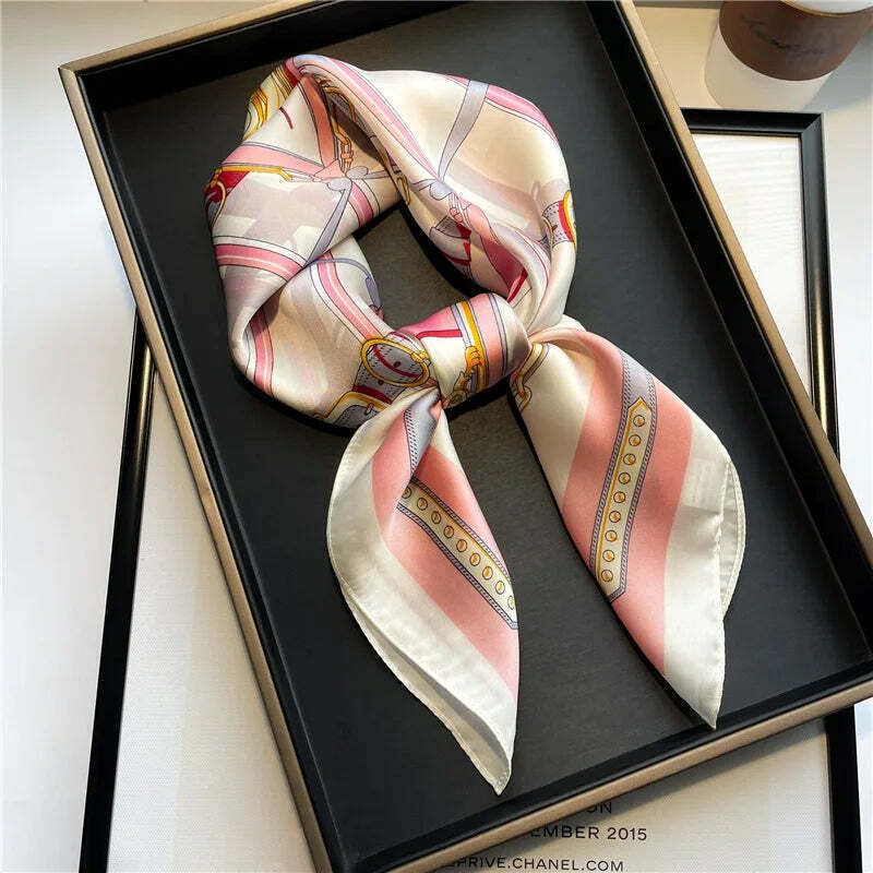 Lenço Toque de Seda Ravena 70x70cm - Estilo 62